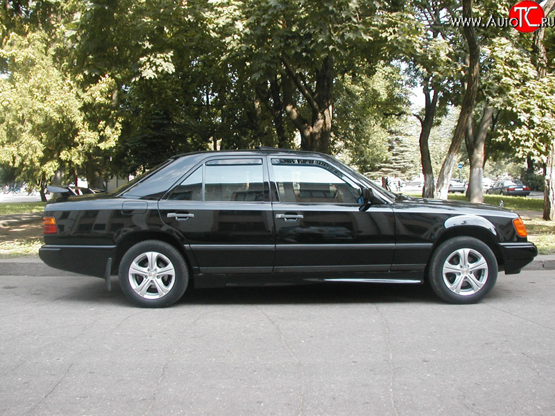 3 199 р. Пороги накладки Classic Mercedes-Benz E-Class W124 седан дорестайлинг (1984-1993)  с доставкой в г. Владивосток