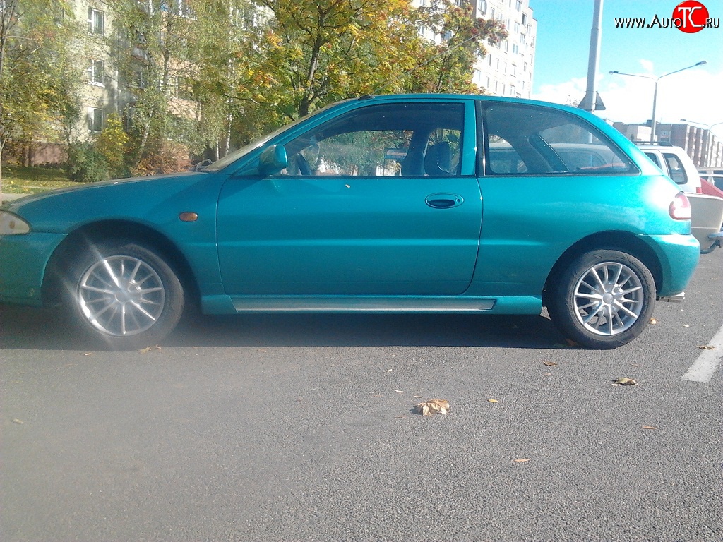 3 949 р. Пороги накладки Uni V9 (составные, максимальная длина 2020 мм) Toyota Echo XP10 седан дорестайлинг (1999-2002)  с доставкой в г. Владивосток