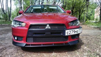 899 р. Вставка переднего бампера (зубатка) Evo  Mitsubishi Lancer  10 (2007-2017) седан дорестайлинг, хэтчбэк дорестайлинг, седан рестайлинг, хэтчбек 5 дв рестайлинг (Неокрашенная)  с доставкой в г. Владивосток. Увеличить фотографию 7