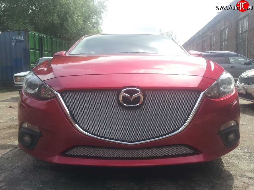 1 779 р. Сетка в решетку радиатора Russtal  Mazda 3/Axela  BM (2013-2016) дорестайлинг седан, дорестайлинг, хэтчбэк (хром)  с доставкой в г. Владивосток