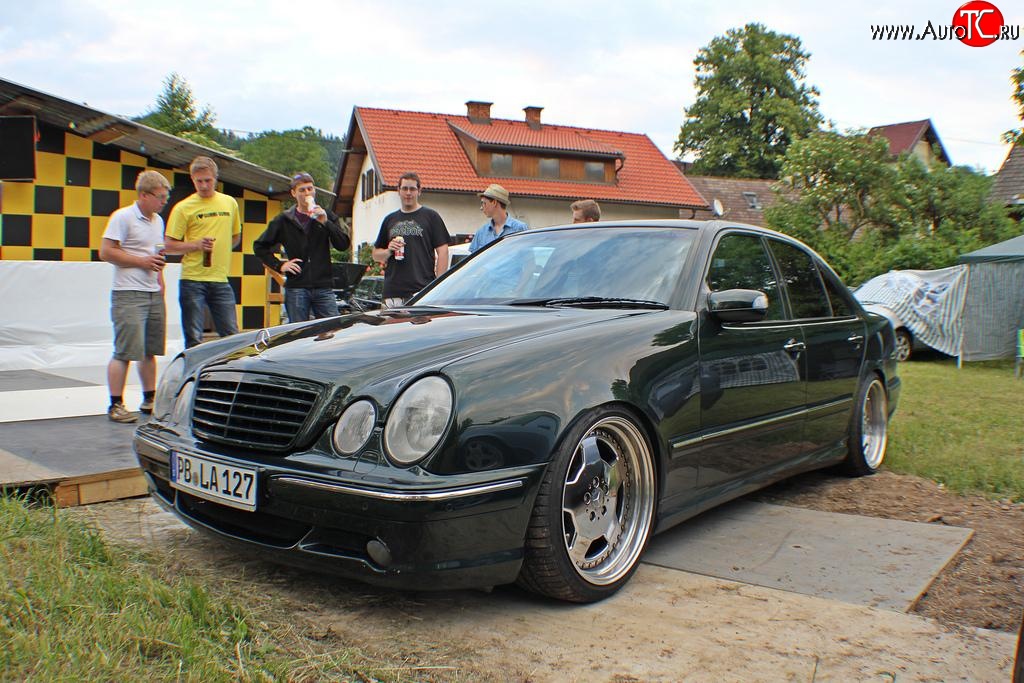 12 599 р. Передний бампер AMG Mercedes-Benz E-Class W210 дорестайлинг седан (1996-1999) (Неокрашенный)  с доставкой в г. Владивосток