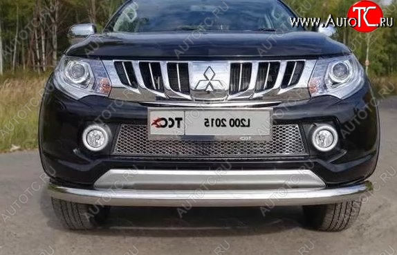 3 299 р. Защитная решётка в воздуховод бампера Russtal (нержавейка) Mitsubishi L200 5 KK,KL дорестайлинг (2015-2019)  с доставкой в г. Владивосток