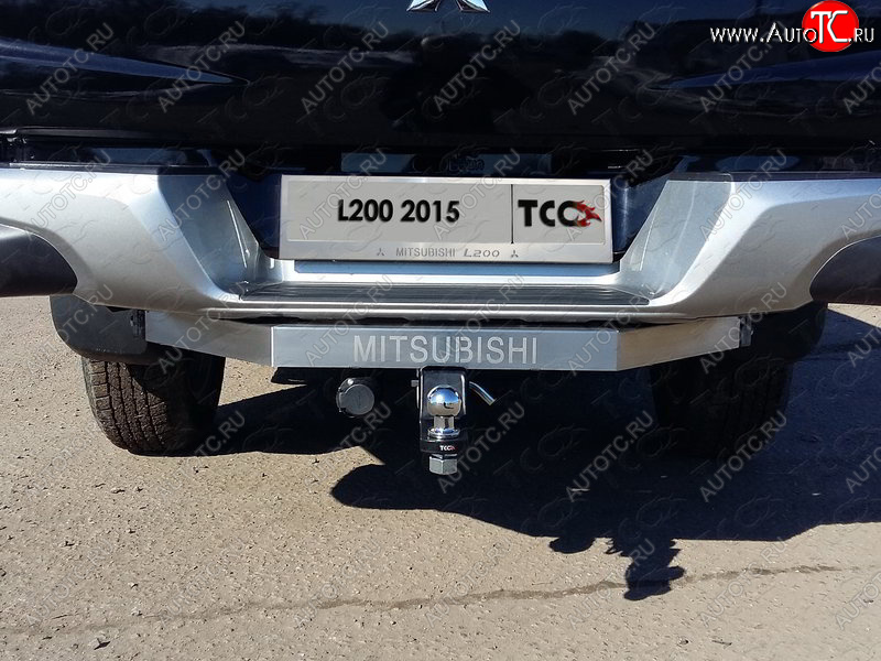 24 999 р. Фаркоп (тягово-сцепное устройство) с задним бампером TCC  Mitsubishi L200  5 KK,KL (2015-2022) дорестайлинг, рестайлинг (оцинкованный, шар Е нержавейка, усиленный, надпись Mitsubishi)  с доставкой в г. Владивосток