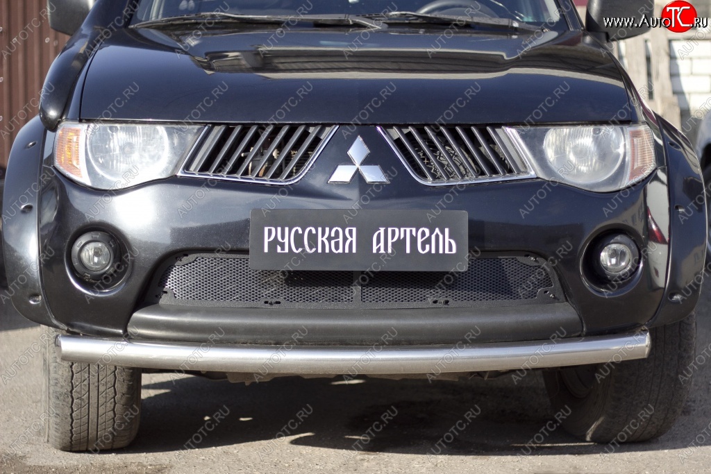 2 499 р. Защитная сетка решетки переднего бампера РА  Mitsubishi L200  4 (2006-2014)  дорестайлинг  с доставкой в г. Владивосток