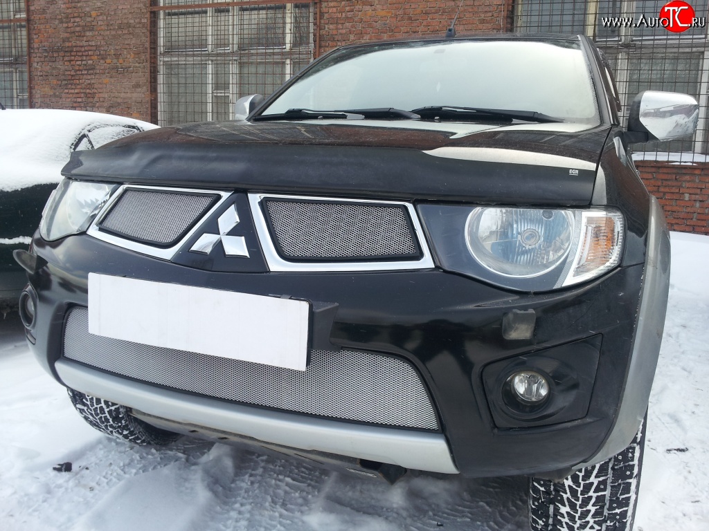 1 539 р. Нижняя сетка на бампер Russtal (хром)  Mitsubishi L200  4 - Pajero Sport  PB  с доставкой в г. Владивосток