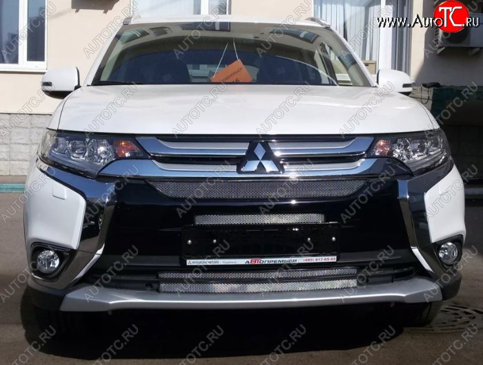 3 479 р. Защитная решётка в воздуховод автомобиля Russtal (хром) Mitsubishi Outlander GF 2-ой рестайлинг (2015-2018)  с доставкой в г. Владивосток