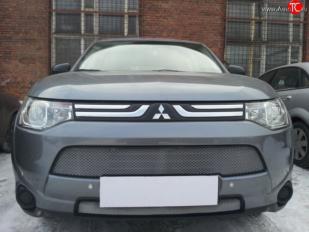 3 149 р. Сетка на бампер Russtal (хром) Mitsubishi Outlander GF дорестайлинг (2012-2014)  с доставкой в г. Владивосток