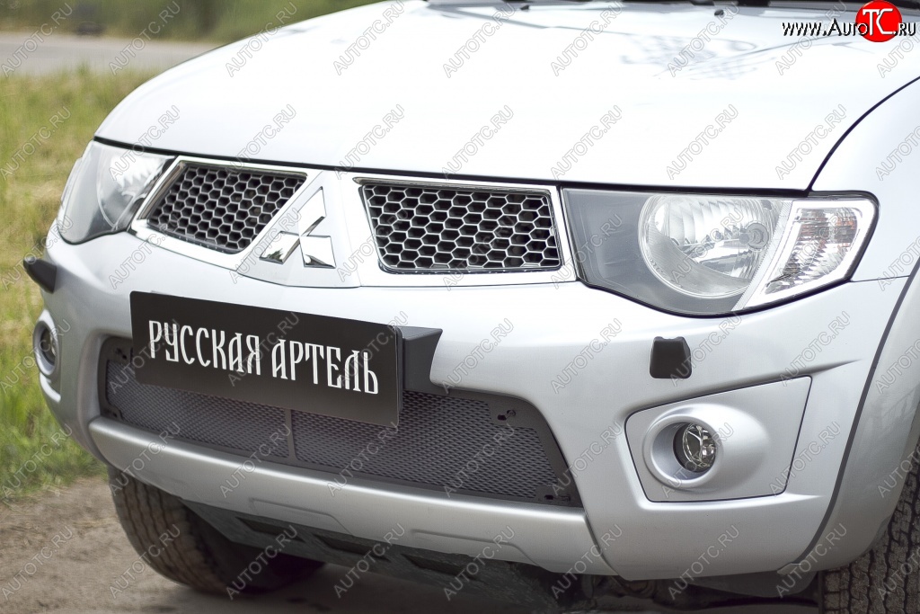 2 179 р. Защитная сетка решетки переднего бампера РА  Mitsubishi Pajero Sport  PB (2008-2013) дорестайлинг  с доставкой в г. Владивосток