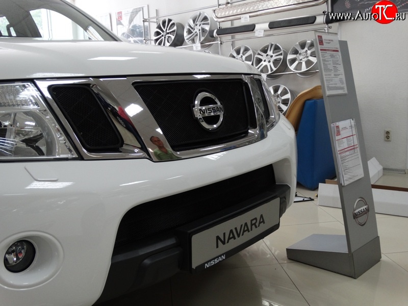 1 469 р. Нижняя сетка на бампер Russtal (черная) Nissan Pathfinder R51 рестайлинг (2009-2014)  с доставкой в г. Владивосток