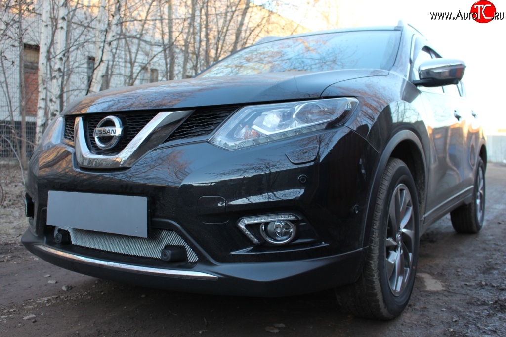 1 569 р. Сетка (под парктроник) на бампер Russtal (хром)  Nissan X-trail  3 T32 (2017-2022) рестайлинг  с доставкой в г. Владивосток