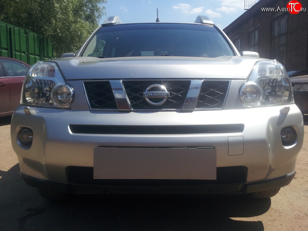 1 229 р. Сетка верхнего воздухозаборника переднего бампера Russtal Nissan X-trail 2 T31 дорестайлинг (2007-2011) (черная)  с доставкой в г. Владивосток