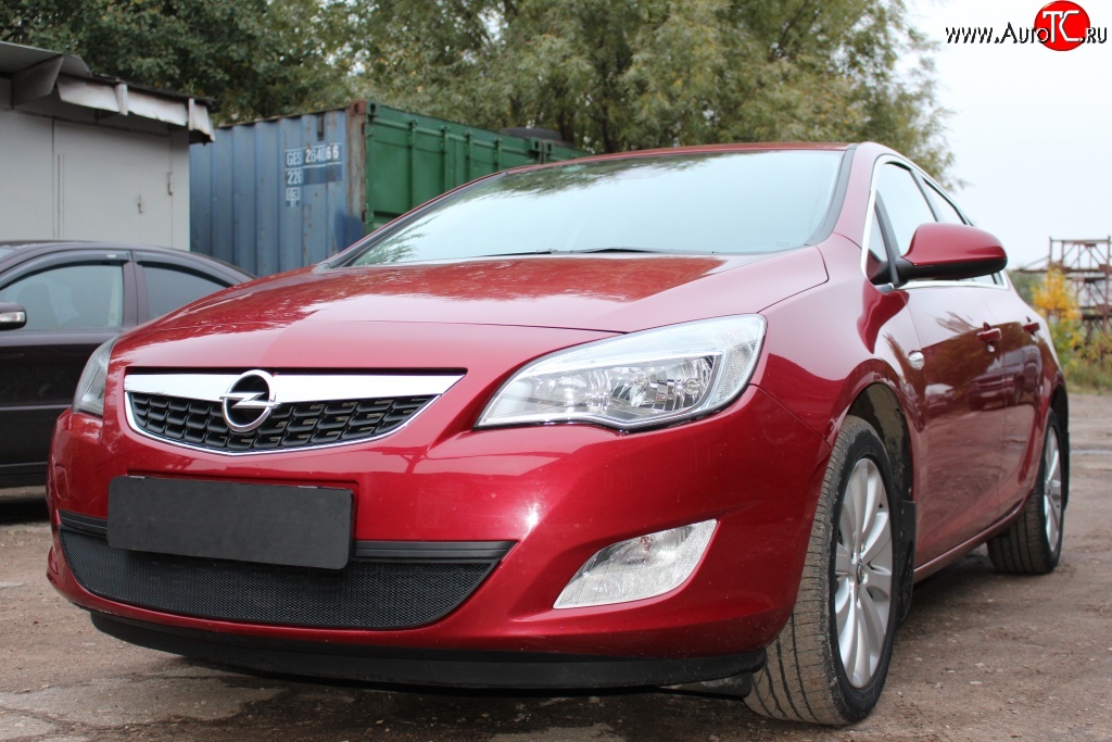 1 469 р. Сетка на бампер Russtal (черная) Opel Astra J хэтчбек 5 дв. дорестайлинг (2009-2012)  с доставкой в г. Владивосток