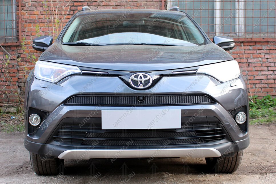 4 799 р. Защита радиатора (верх) (с камерой) Стрелка11 PREMIUM Toyota RAV4 XA40 5 дв. рестайлинг (2015-2019) (черная)  с доставкой в г. Владивосток