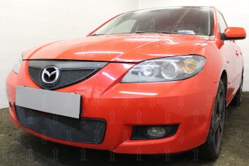 2 969 р. Защитная сетка в бампер (низ, ячейка 3х7 мм) Alfeco Стандарт  Mazda 3/Axela  BK (2006-2009) рестайлинг седан (Чёрная)  с доставкой в г. Владивосток. Увеличить фотографию 3