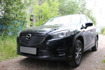 3 399 р. Защитная сетка в бампер (верх, ячейка 3х7 мм) Alfeco Стандарт Mazda CX-5 KE рестайлинг (2015-2017) (Чёрная)  с доставкой в г. Владивосток. Увеличить фотографию 2