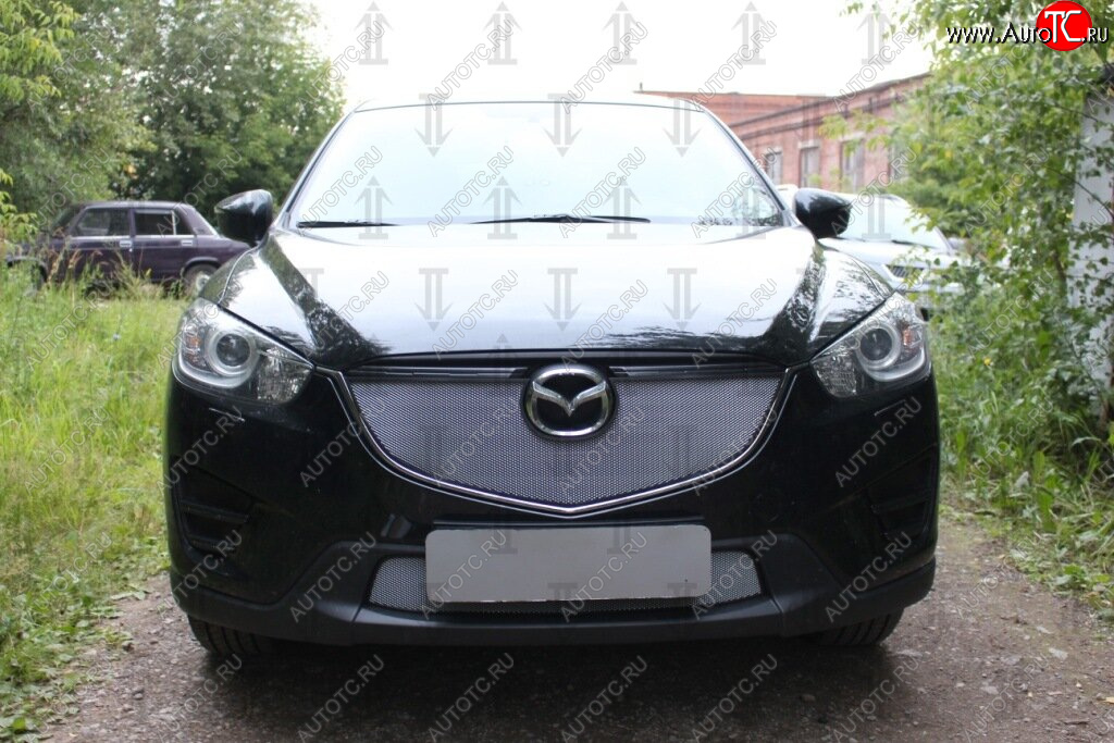 3 589 р. Защитная сетка в бампер (верх, ячейка 3х7 мм) Alfeco Стандарт  Mazda CX-5  KE (2015-2017) рестайлинг (Хром)  с доставкой в г. Владивосток