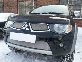 3 279 р. Защитная сетка в бампер (низ, ячейка 3х7 мм) Alfeco Стандарт Mitsubishi Pajero Sport PB дорестайлинг (2008-2013) (Хром)  с доставкой в г. Владивосток. Увеличить фотографию 2