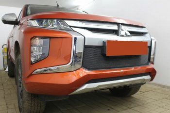 2 559 р. Защитная сетка в бампер (низ, ячейка 3х7 мм) Alfeco Стандарт  Mitsubishi L200  5 KK,KL (2018-2022) рестайлинг (Чёрная)  с доставкой в г. Владивосток. Увеличить фотографию 4