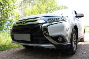 8 449 р. Защитная сетка в бампер (4 части, ячейка 3х7 мм) Alfeco Стандарт  Mitsubishi Outlander  GF (2015-2018) 2-ой рестайлинг (Чёрная)  с доставкой в г. Владивосток. Увеличить фотографию 2