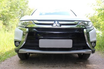 8 449 р. Защитная сетка в бампер (4 части, ячейка 3х7 мм) Alfeco Стандарт  Mitsubishi Outlander  GF (2015-2018) 2-ой рестайлинг (Чёрная)  с доставкой в г. Владивосток. Увеличить фотографию 1