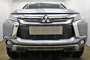 Защитная сетка в бампер (низ, ячейка 3х7 мм) Стрелка11 Стандарт Mitsubishi (Митсубиси) Pajero Sport (Паджеро)  QE (2015-2021) QE дорестайлинг  (Чёрная)