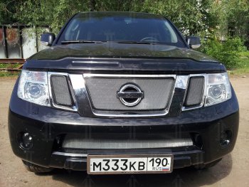 3 079 р. Защитная сетка в бампер (низ, ячейка 3х7 мм) Стрелка11 Стандарт Nissan Navara 2 D40 рестайлинг (2010-2016) (Хром)  с доставкой в г. Владивосток. Увеличить фотографию 1