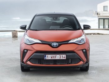 16 999 р. Капот BodyParts  Toyota C-HR  NGX10, ZGX10 (2016-2025) дорестайлинг, рестайлинг (Неокрашенный)  с доставкой в г. Владивосток. Увеличить фотографию 2