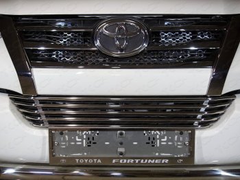 6 099 р. Нижняя декоративная вставка в бампер ТСС Тюнинг  Toyota Fortuner  AN160 (2015-2020) дорестайлинг (d 12 мм)  с доставкой в г. Владивосток. Увеличить фотографию 1