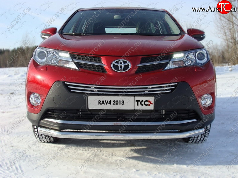 9 349 р. Декоративная вставка переднего бампера ТСС Тюнинг  Toyota RAV4  XA40 (2012-2015) 5 дв. дорестайлинг (d 16 мм)  с доставкой в г. Владивосток