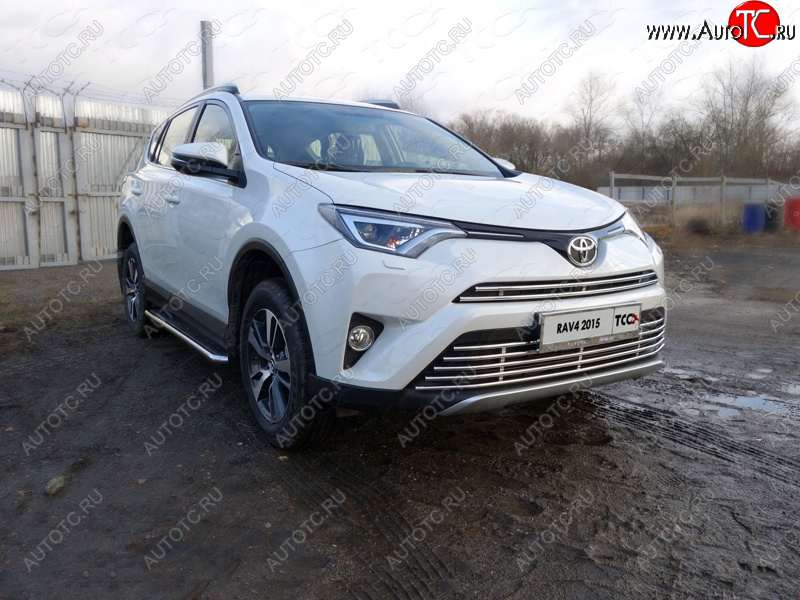 7 699 р. Декоративная вставка переднего бампера ТСС Тюнинг  Toyota RAV4  XA40 (2015-2019) 5 дв. рестайлинг (d 16 мм)  с доставкой в г. Владивосток