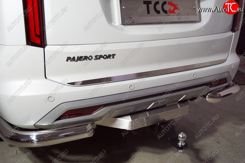 2 759 р. Накладка на заднюю дверь, ТСС Тюнинг  Mitsubishi Pajero Sport  QF (2019-2022) рестайлинг (лист шлифованный)  с доставкой в г. Владивосток