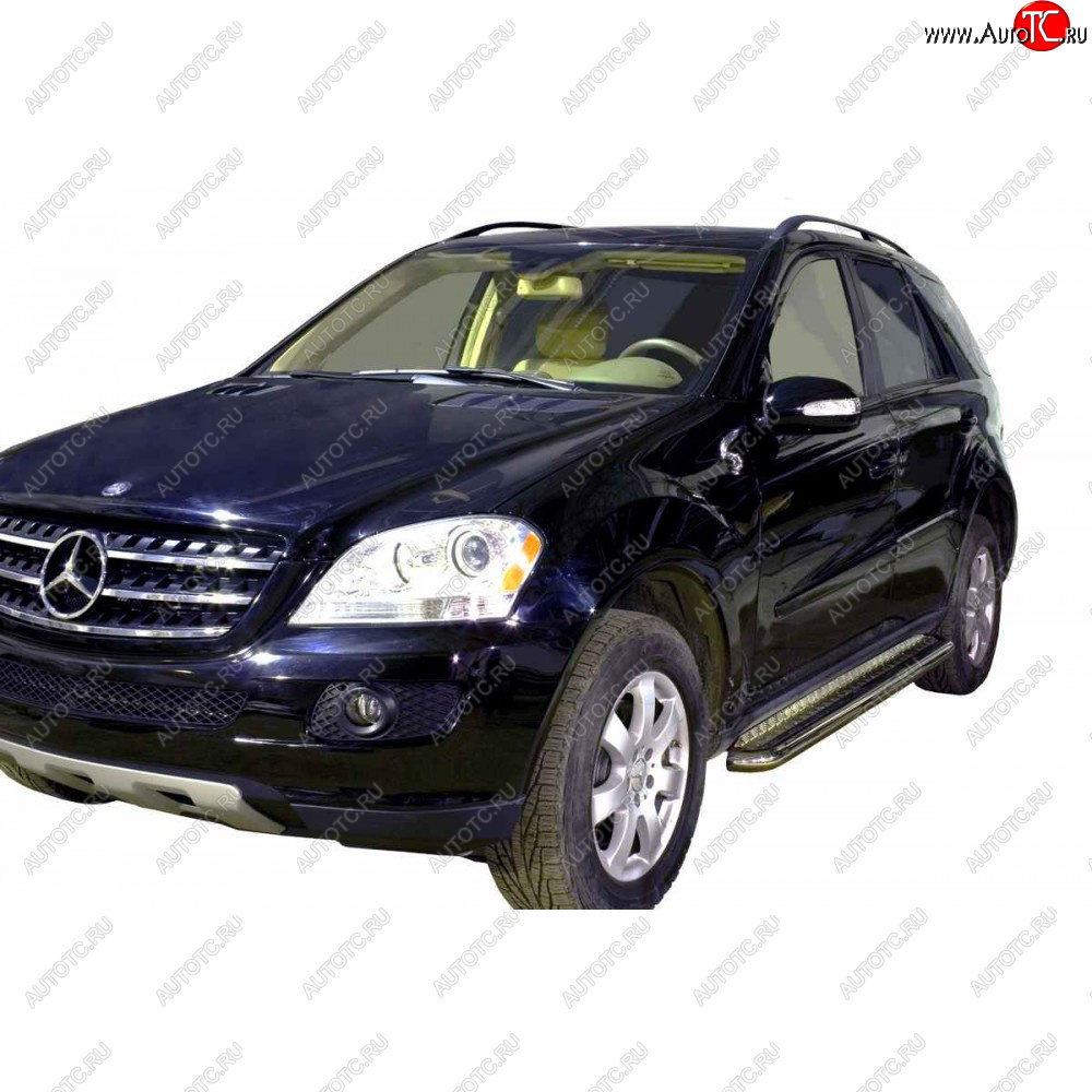 10 599 р. Защита порогов с алюминиевым листом d63.5, Техно Сфера  Mercedes-Benz ML class ( W163,  W164,  W166) (1997-2015) дорестайлинг, рестайлинг, дорестайлинг, рестайлинг (Черный матовый)  с доставкой в г. Владивосток