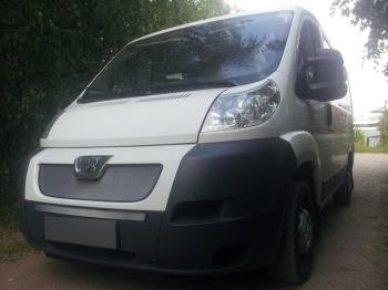 2 799 р. Защита радиатора (середина) Стрелка11 Стандарт  Peugeot Boxer  250 (2006-2014) (хром)  с доставкой в г. Владивосток. Увеличить фотографию 2