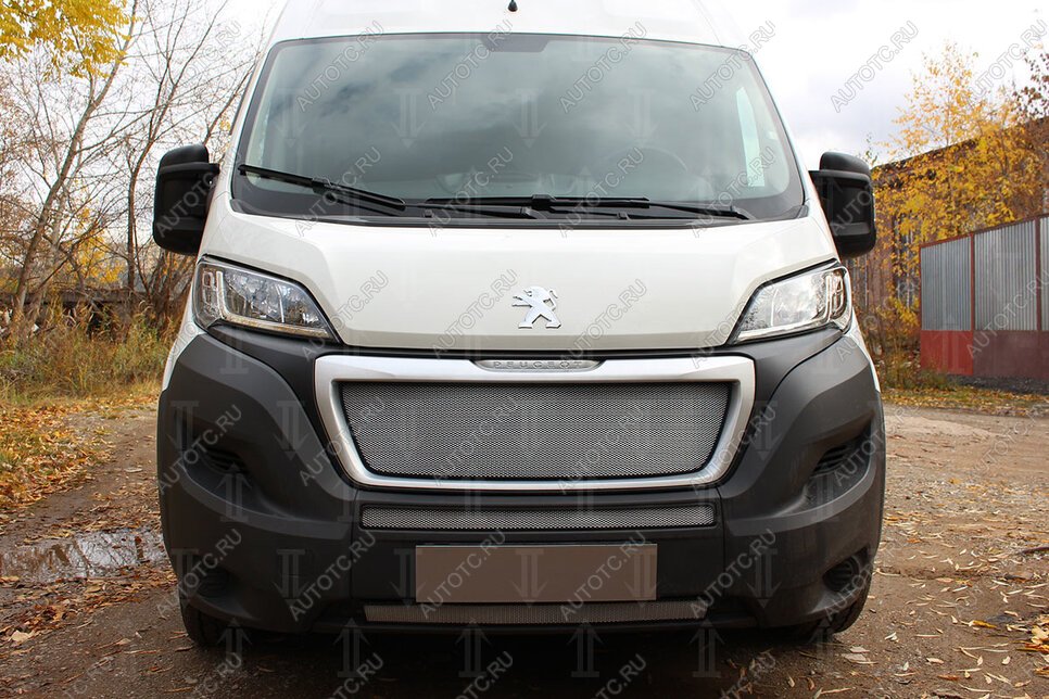 3 899 р. Защита радиатора (верх) Стрелка11 Стандарт  Peugeot Boxer  290 (2014-2024) (хром)  с доставкой в г. Владивосток