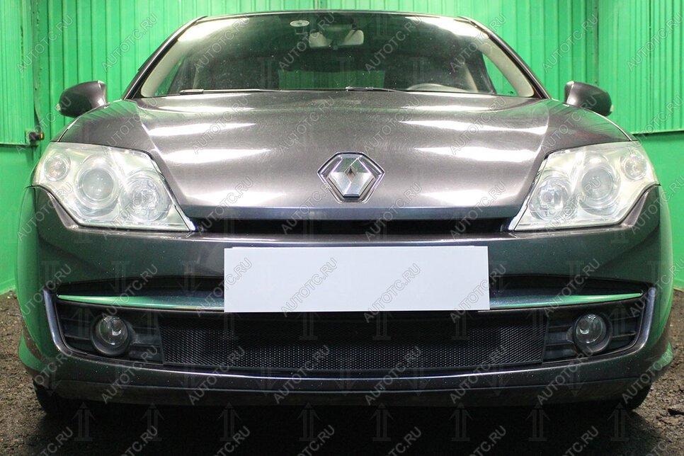 2 799 р. Защита радиатора (кроме 2.0) Стрелка11 Стандарт  Renault Laguna  X91 (2007-2011) лифтбэк дорестайлинг (черная)  с доставкой в г. Владивосток