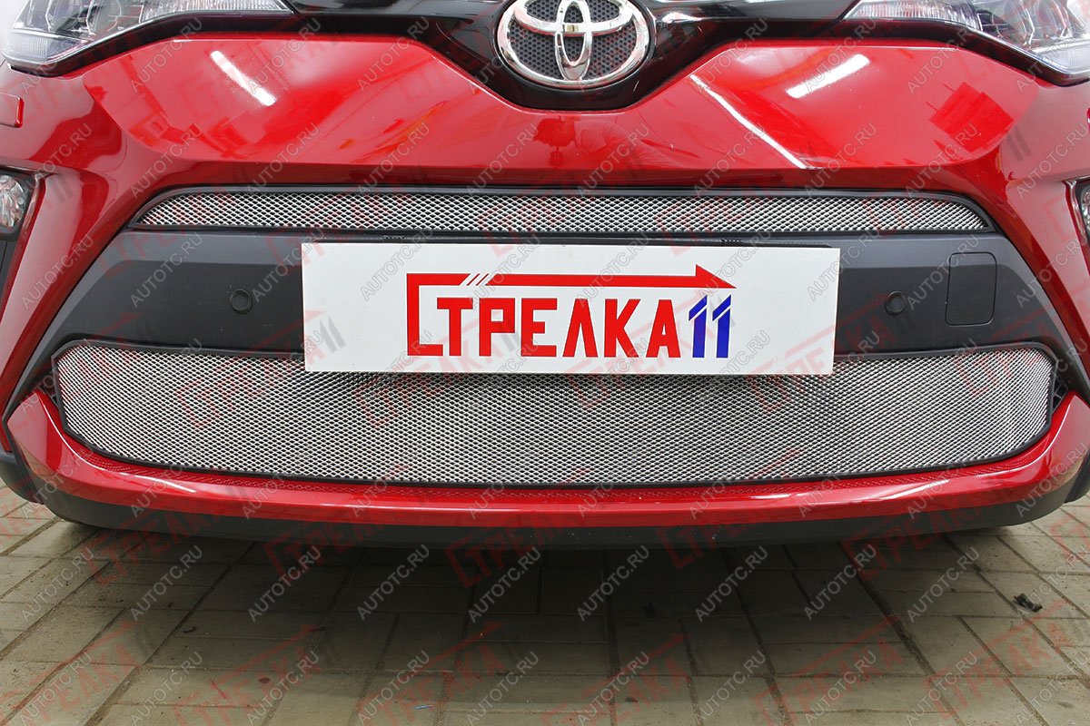 2 799 р. Защита радиатора (верх) Стрелка11 Стандарт  Toyota C-HR  NGX10, ZGX10 (2019-2024) рестайлинг (хром)  с доставкой в г. Владивосток