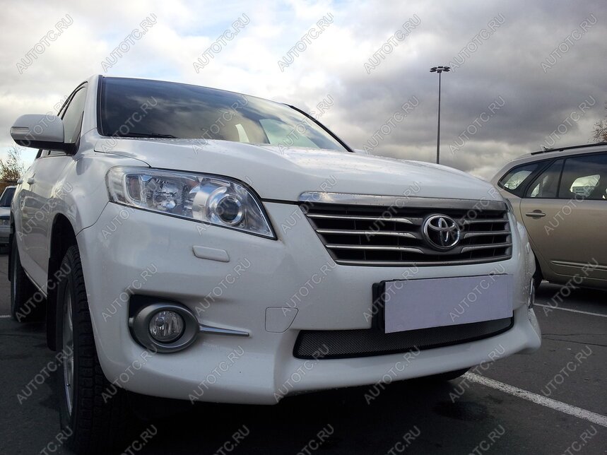 3 099 р. Защита радиатора Стрелка11 Стандарт  Toyota RAV4  XA30 (2010-2013) 5 дв. 2-ой рестайлинг, 5 дв. удлиненный 2-ой рестайлинг (хром)  с доставкой в г. Владивосток