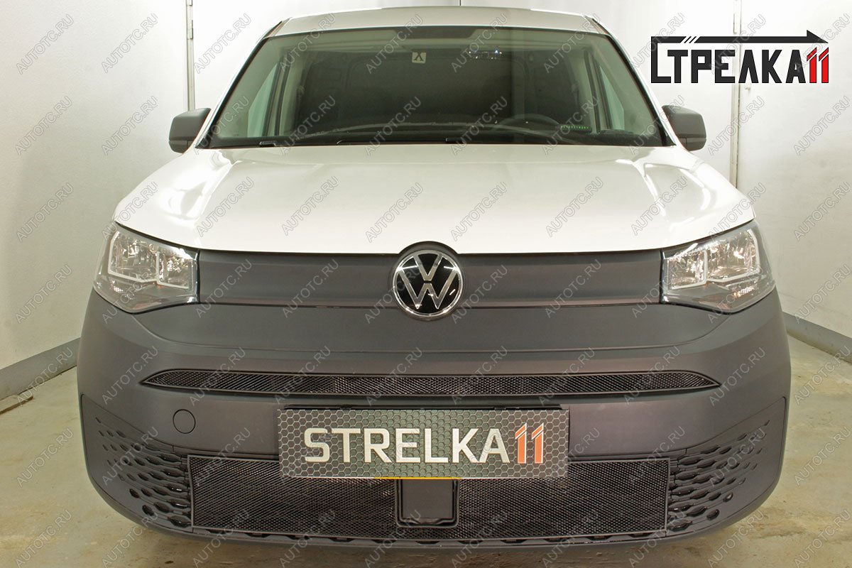 2 369 р. Защита радиатора (верх) Стрелка11 Стандарт  Volkswagen Caddy (2020-2024) (черная)  с доставкой в г. Владивосток