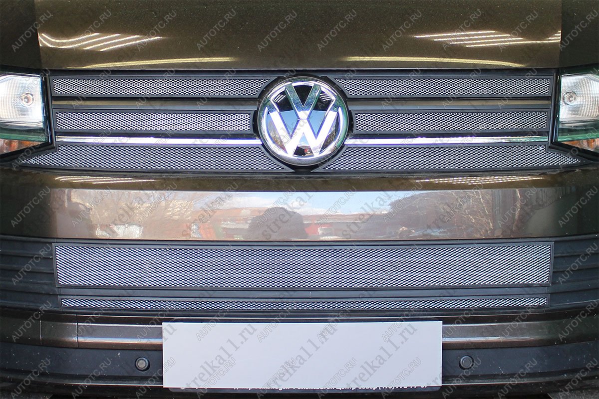 5 449 р. Защита радиатора (6 части верх) Стрелка11 Стандарт Volkswagen Caravelle T6 дорестайлинг (2015-2019) (черная)  с доставкой в г. Владивосток