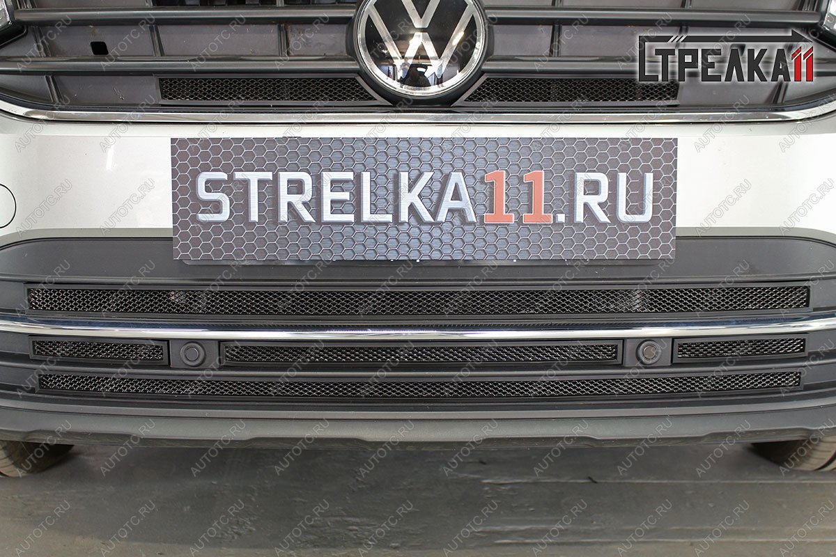 2 989 р. Защита радиатора (верх) Стрелка11 Стандарт  Volkswagen Tiguan  Mk2 (2020-2022) рестайлинг (черная)  с доставкой в г. Владивосток