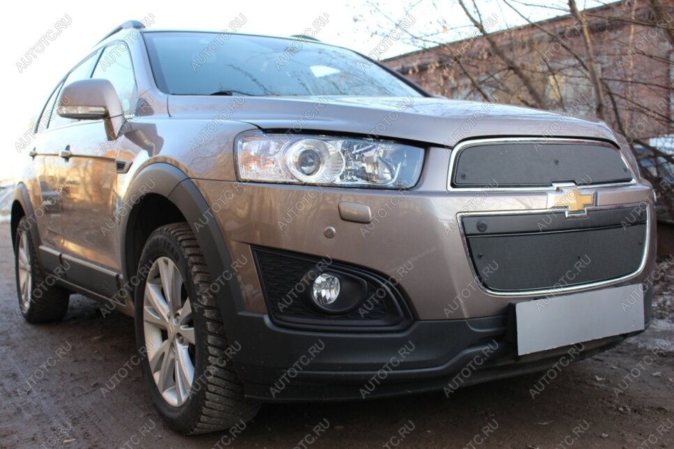 799 р. Зимняя заглушка решетки радиатора (верх) Стрелка11  Chevrolet Captiva (2011-2013) 1-ый рестайлинг (черная)  с доставкой в г. Владивосток