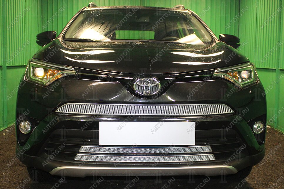 4 949 р. Защита радиатора (верх) Стрелка11 PREMIUM  Toyota RAV4  XA40 (2015-2019) 5 дв. рестайлинг (хром)  с доставкой в г. Владивосток