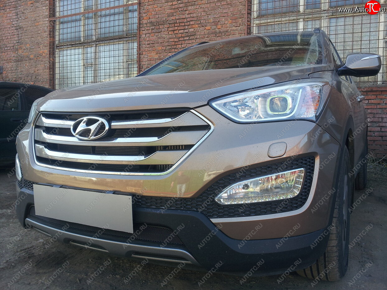 2 899 р.           Защита радиатора Hyundai Santa Fe 2012-2015 black  Hyundai Santa Fe  DM (2012-2016) дорестайлинг (черная)  с доставкой в г. Владивосток