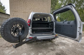 77 999 р. Бампер силовой задний РИФ Toyota Land Cruiser Prado J150 дорестайлинг (2009-2013) (С квадратом под фаркоп, калиткой и подсветкой номера)  с доставкой в г. Владивосток. Увеличить фотографию 9