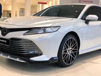 16 899 р. Накладка переднего бампера HEMMES Toyota Camry XV70 дорестайлинг (2017-2021)  с доставкой в г. Владивосток. Увеличить фотографию 5