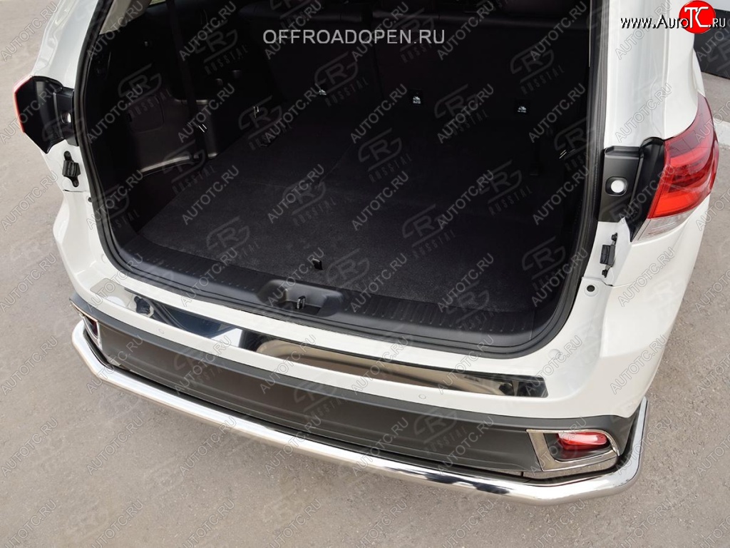 2 199 р. Накладка на задний бампер Russtal Toyota Highlander XU50 рестайлинг (2016-2020) (полированная нержавейка)  с доставкой в г. Владивосток