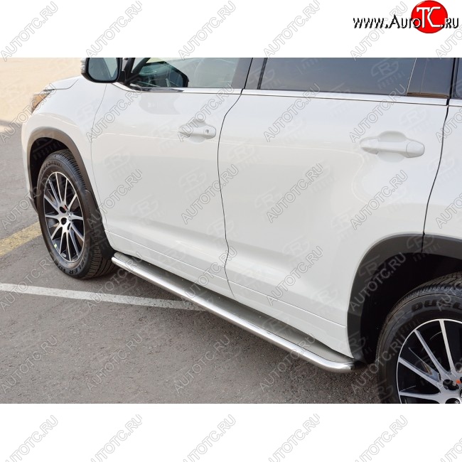 38 699 р. Широкая защита порогов с трубой диаметром 42 мм SLITKOFF v3  Toyota Highlander  XU50 (2013-2017) дорестайлинг  с доставкой в г. Владивосток