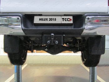 Фаркоп (тягово-сцепное устройство) TCC (Exclusive, Black Onyx) Toyota Hilux AN120 1-ый рестайлинг (2017-2020)